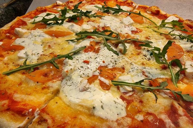 Как заставить тесто для пиццы быть хрустящим, как в ресторане: температурный секрет итальянских пекарей пицца