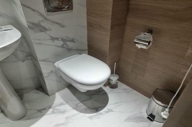 Почему выбор унитаза важнее, чем кажется: эргономика, гигиена и тишина в вашем доме туалет