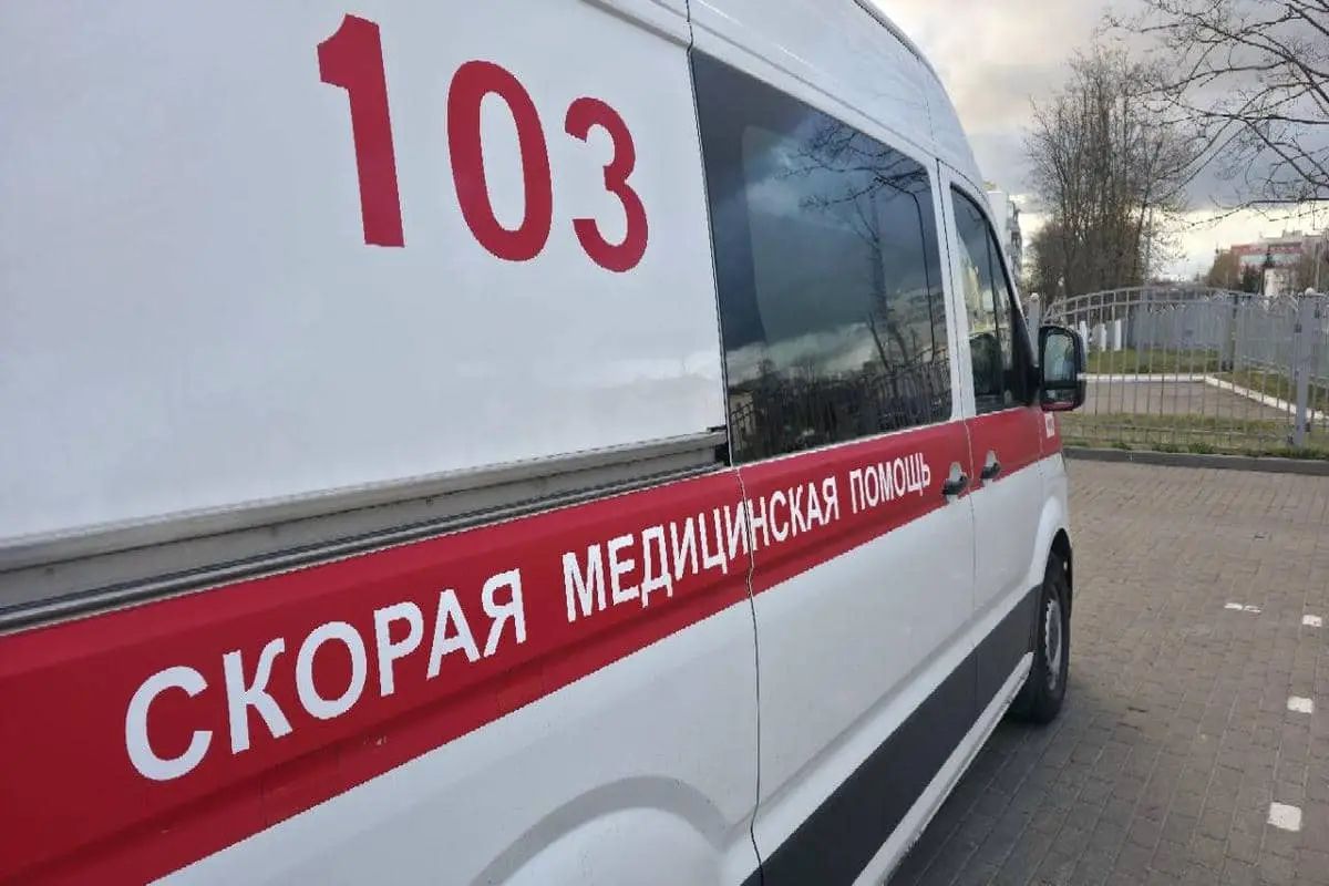 В Липецке под обломками взорвавшегося дома могут находиться люди скорая помощь