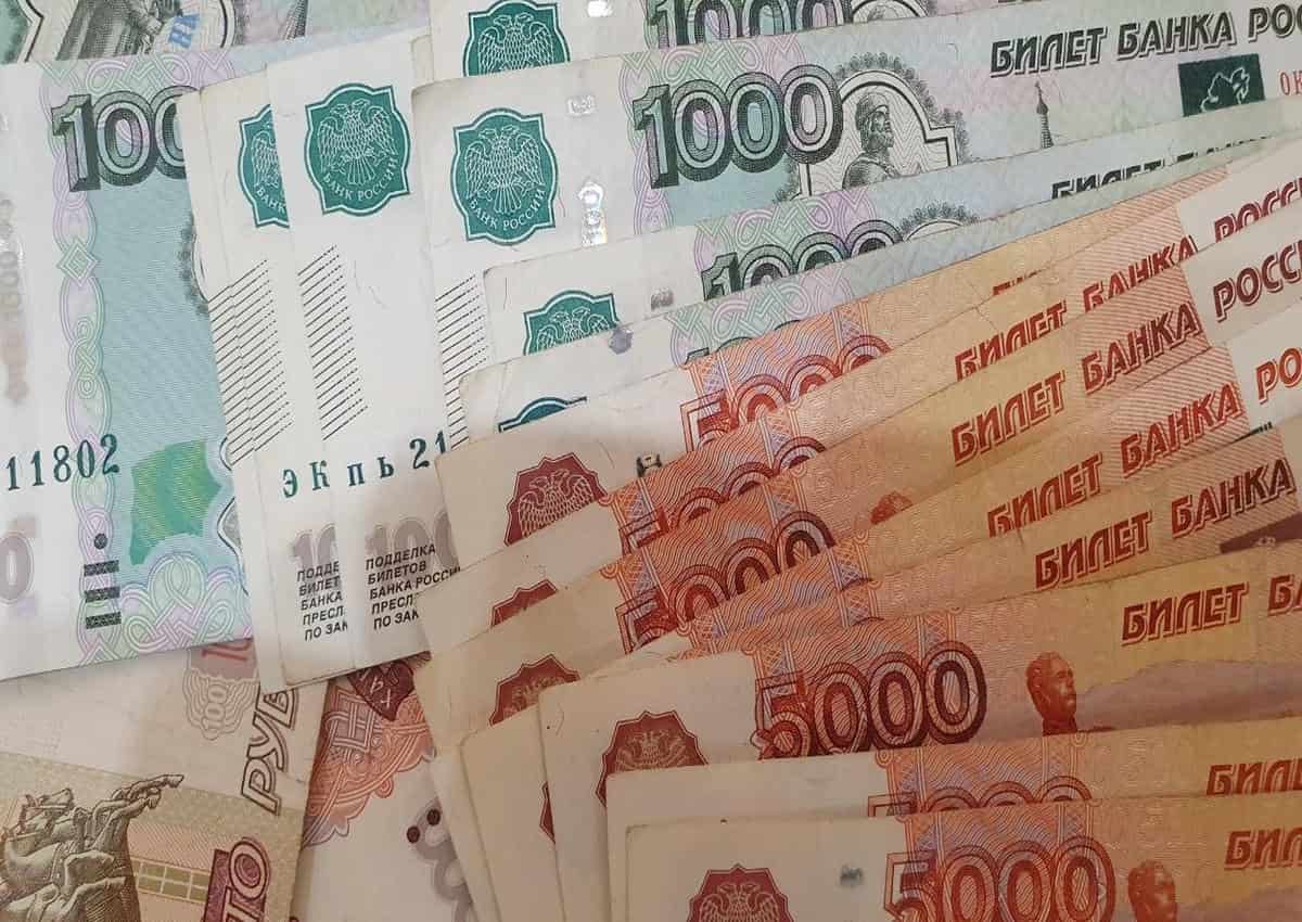 Зачем мы ругаемся из-за денег сильнее, чем из-за измен российский рубль