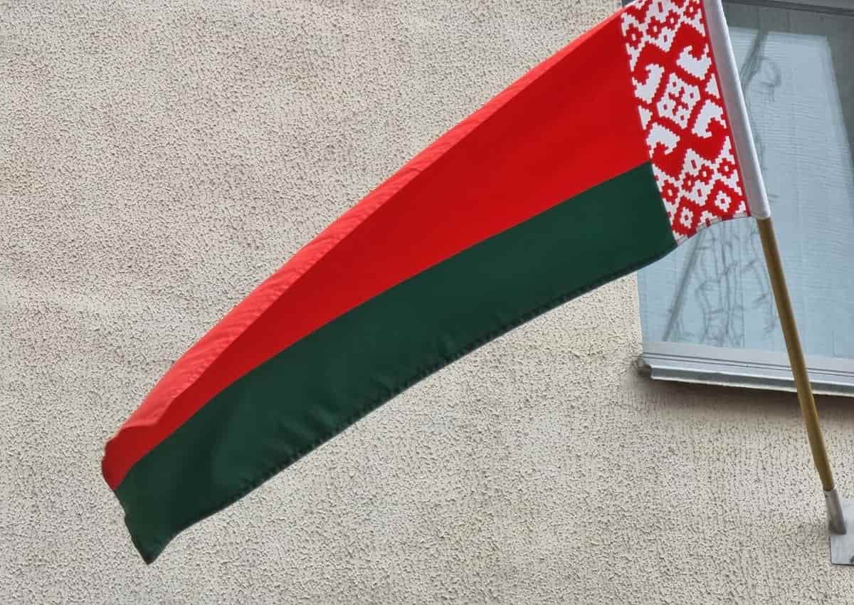 Лукашенко заявил о готовности встретиться с Зеленским для обсуждения белорусско-украинских отношений флаг Беларуси