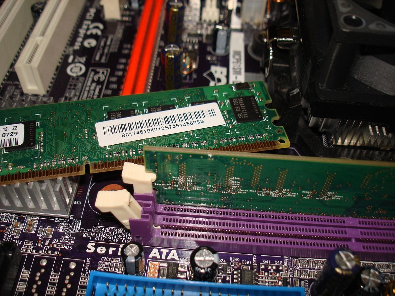 Поддельная память DDR5 хлынула на рынок из-за роста цен на чипы оперативная память