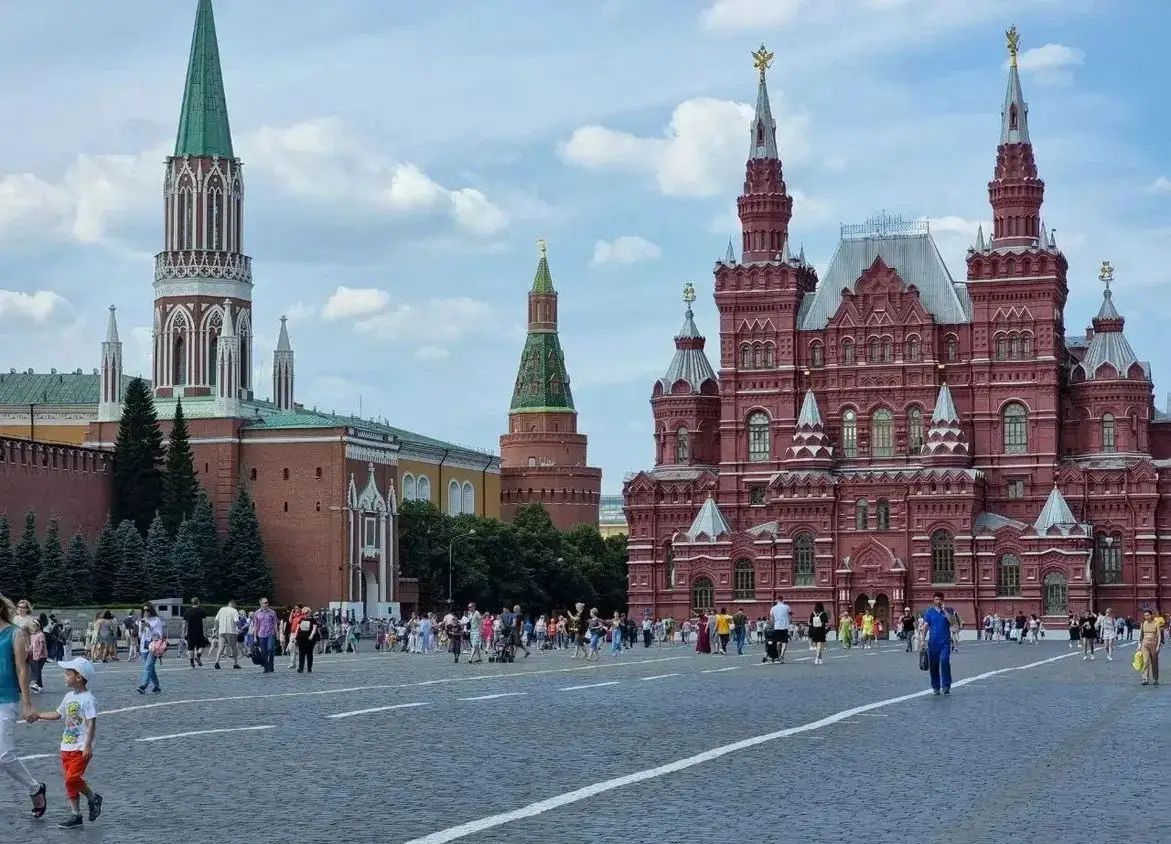 Новости сегодня за 11 мая 2026 года: санкции против 85 россиян и патриарха Кирилла, раскрыт реальный размер вклада для жизни без работы и экстрадиция Актулаева в США Красная площадь