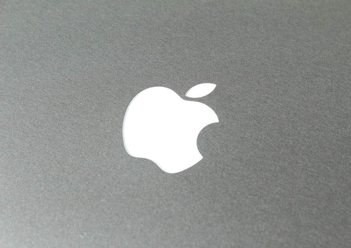 Apple добавит в iOS 27 функцию Genmoji для создания эмодзи из текста и фото компания Apple