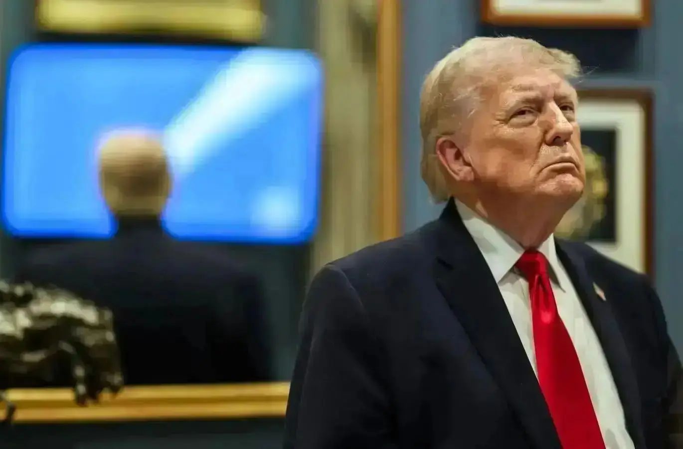 Суд в США обязал убрать имя Трампа из названия Центра Кеннеди Дональд Трамп