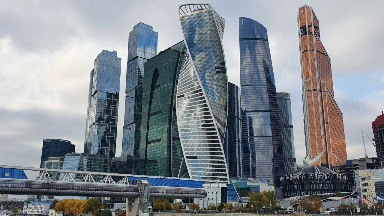 Госдума утвердила закон о вкладах, открывающих путь к собственному жилью улица Москвы