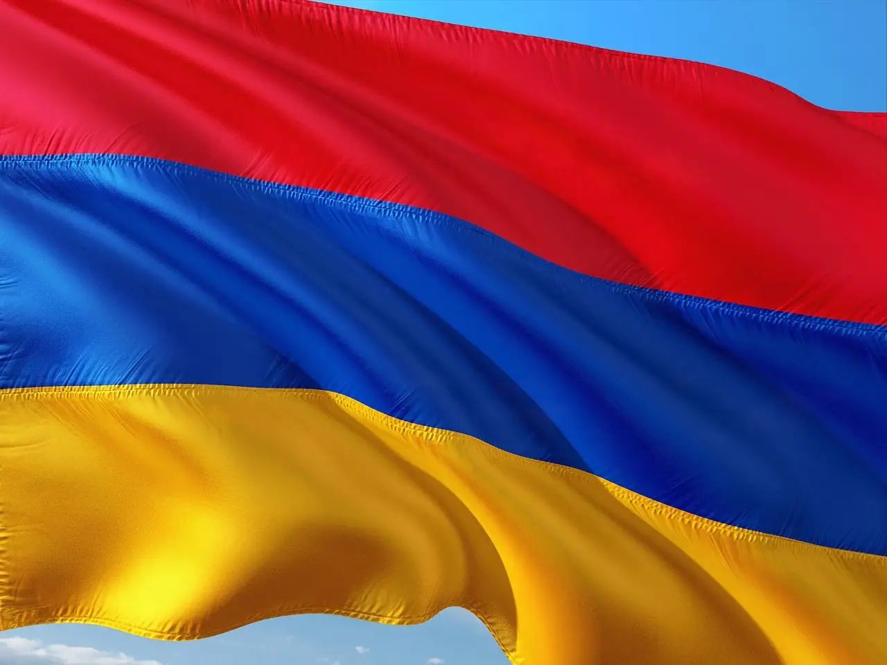 В Ширакской области Армении на избирательном участке обнаружено отсутствие бюллетеней оппозиционного блока флаг Армении