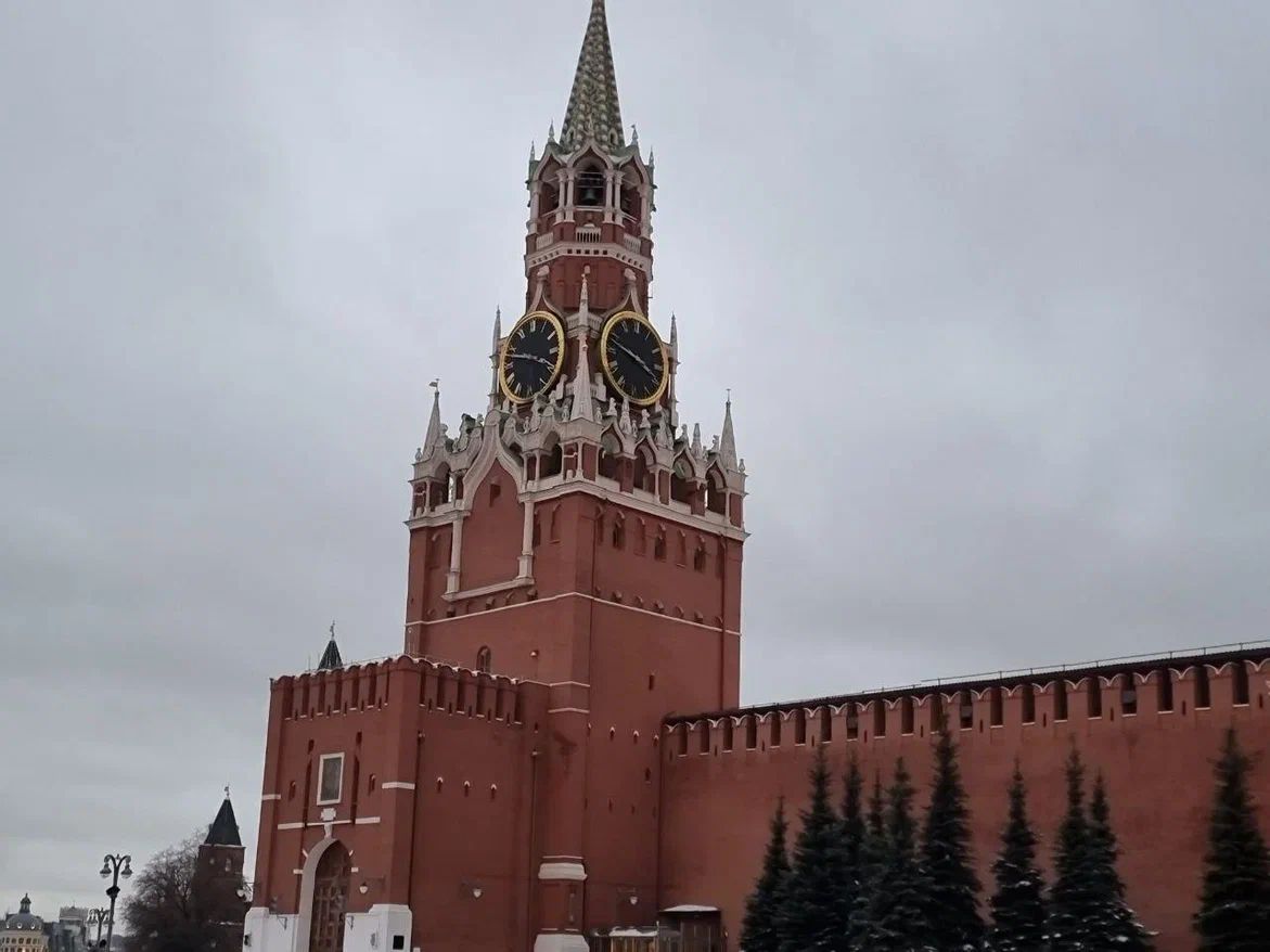 Цифровая подпись без границ: кабмин расширяет эксперимент на 12 государств Красная площадь