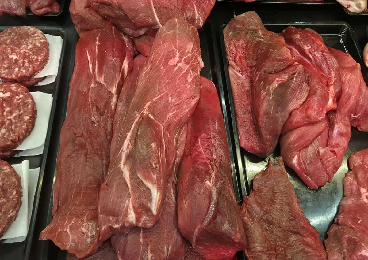Бефстроганов: 1 мясо, 2 соуса, 3 ошибки, превращающие его в резину говядина