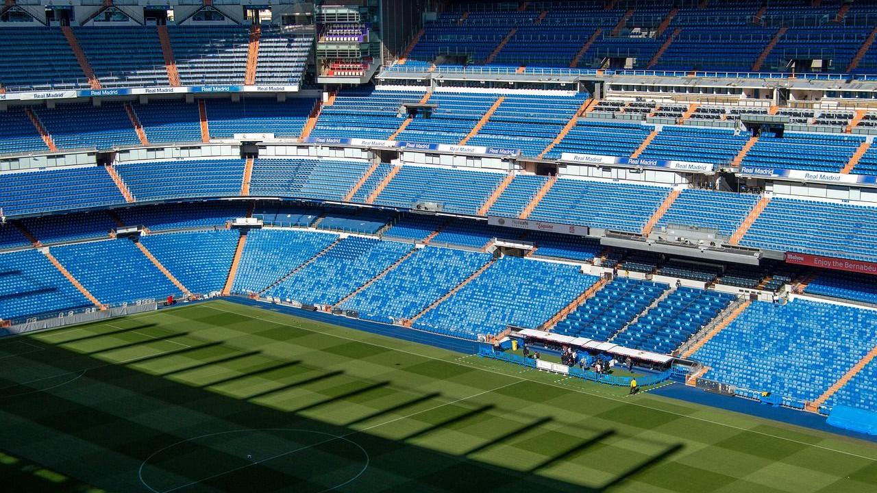 ФИФА назвала обвинения в адрес Инфантино скоординированной кампанией футбольное поле