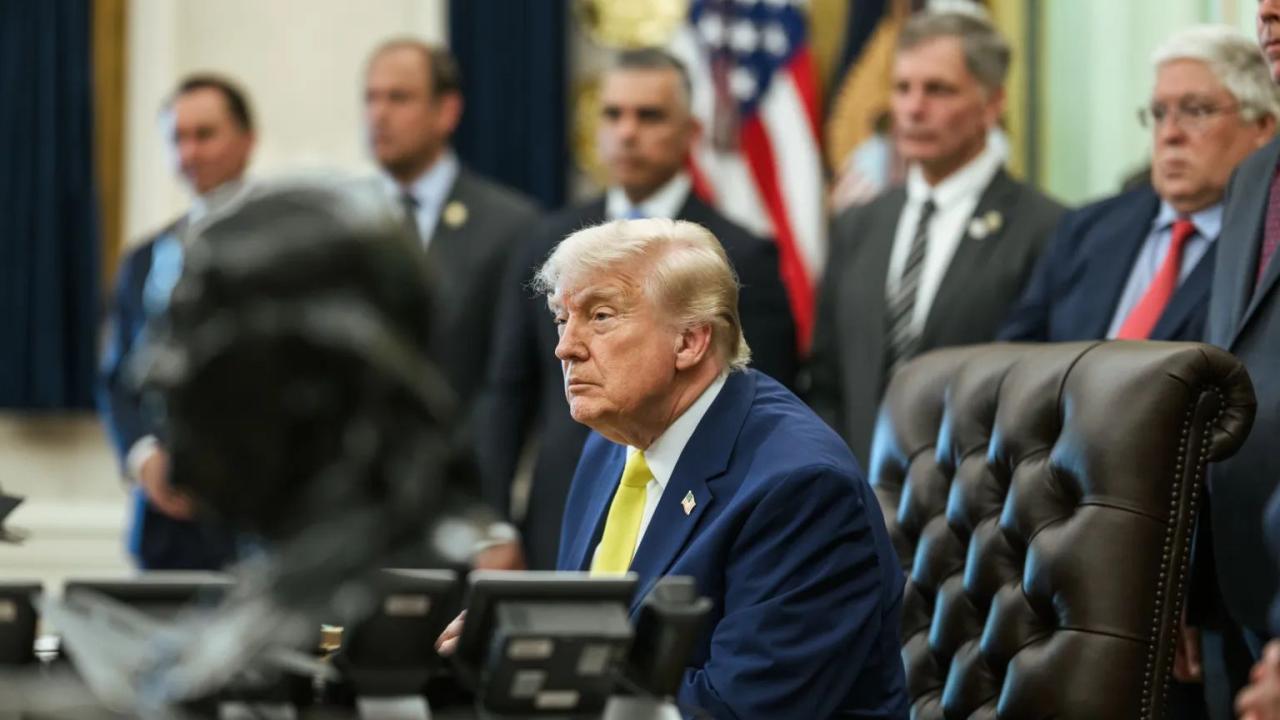 Трамп покинул круглый стол в Госдепе ради «ведения войны» Дональд Трамп