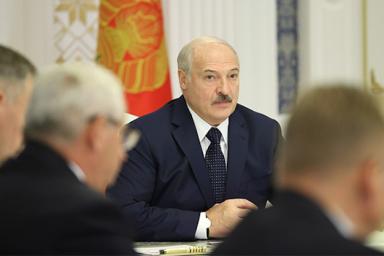 Лукашенко договорился с Путиным о рефинансировании миллиардного долга