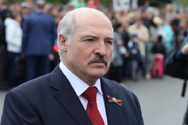 Лукашенко в ходе митинга отверг проведение повторных выборов