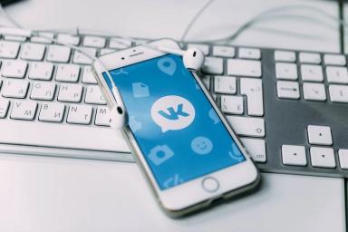 «ВКонтакте» тестирует нейросеть для борьбы с оскорблениями