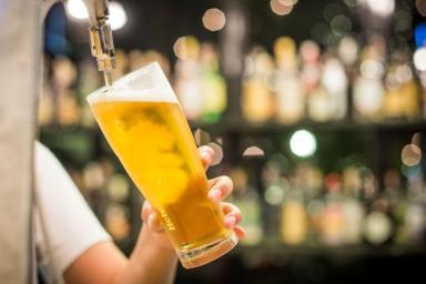 В России предложили запретить рекламу безалкогольного пива