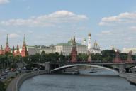 Россия меняет правила въезда в страну для иностранных родственников 