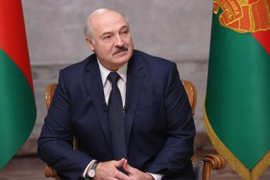 Лукашенко рассказал о том, как спас Тихановскую