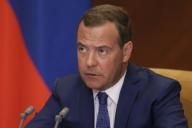 Медведев призвал «Единую Россию» не борзеть