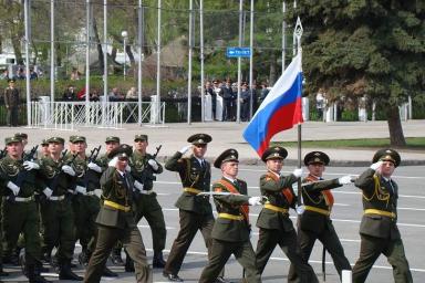 Российская школьница заманивала призывников в военкомат
