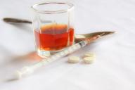 Яровая предложила проверять подростков на алкоголизм и наркоманию