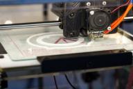 Российские ученые научились печатать одежду на 3D-принтере