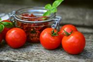 Классика в кулинарии: польза томатной пасты, о которой не догадываются