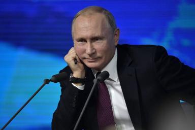 Путин пошутил на совещании о пропавшем штативе и Михельсоне