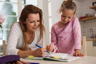 Как научить ребёнка самостоятельно делать уроки. Лайфхаки для родителей