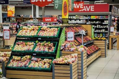 Матвиенко считает жесткое регулирование цен на продукты недопустимым