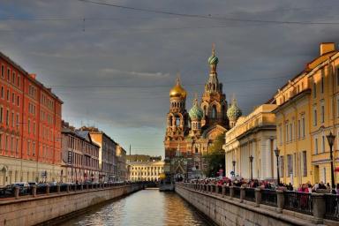 Россияне массово принялись отказываться от поездок в Санкт-Петербург