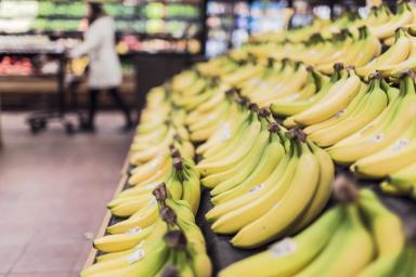 Эксперты рассказали, при каких заболеваниях полезно есть бананы