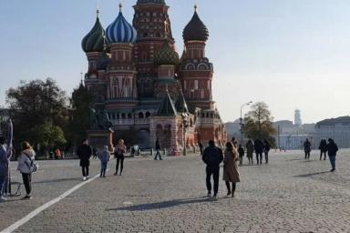 Собянин прогнозирует возвращение москвичей к нормальной жизни в мае