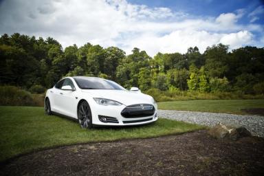 Tesla решила производить электромобили еще в одной стране