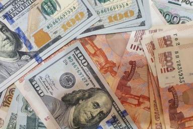 Слабый рубль поможет российскому бюджету получить миллиарды долларов