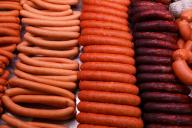 Цены на колбасу и сосиски могут поднять на 15%