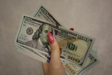 Количество фальшивых долларов в России достигло рекорда за 10 лет