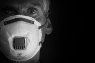 Вирусолог рассказал эффективный способ носить маску для защиты от COVID-19