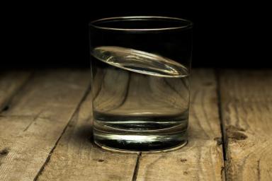 Доктор Мясников назвал необходимый для здоровья объем выпиваемой воды