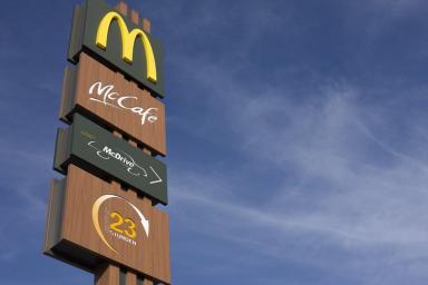 В 33 ресторанах McDonald’s Москвы выявили нарушения
