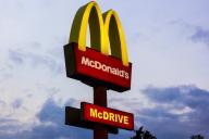 Зарплата в McDonald's США превысила доходы большинства россиян