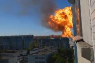 На автозаправке в Новосибирске произошел пожар после взрыва