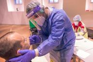 В России зафиксировали больше 17 тысяч заразившихся коронавирусом за сутки