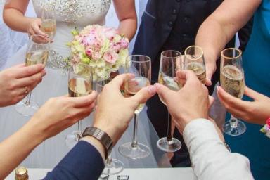 7 вещей, в которых нельзя приходить на чужую свадьбу, даже если хочется