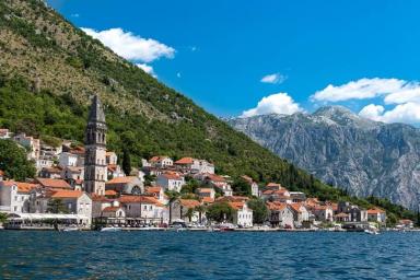 Россиянам разрешили посещать Черногорию без ПЦР-тестов и виз