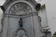 Скульптура Писающий мальчик