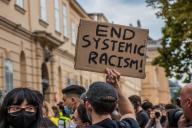 Митинг, расизм