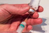 В МИД рассказали о доставке вакцин для россиян за рубежом лично Лавровым