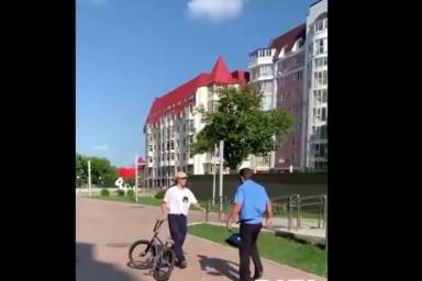 В российском городе казаки напали на велосипедистов