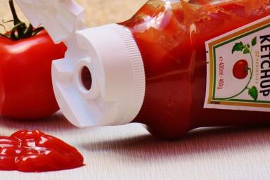 Кому полезно есть кетчуп и чем он может навредить