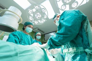 Российские военные хирурги провели уникальную операцию на сердце